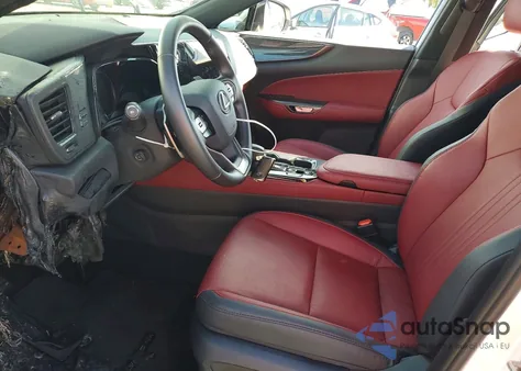 2025 Lexus Nx 250 Premium z USA, uszkodzony, nr VIN 2T2GDCAZ0SC031139